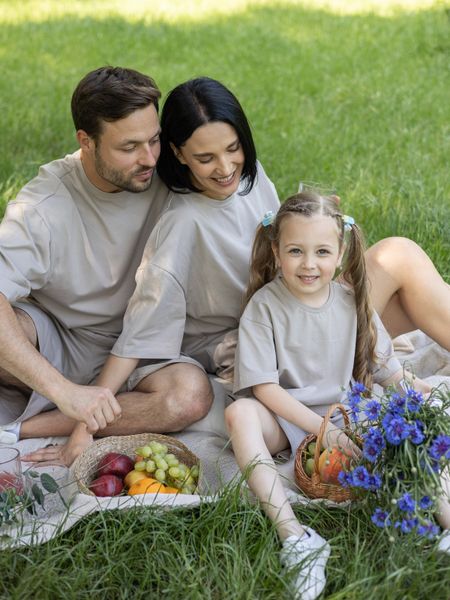 Сімейний костюм "Family look" (футболка+шорти) "Мама+тато+дитина" темно-бежевий 01243142 фото